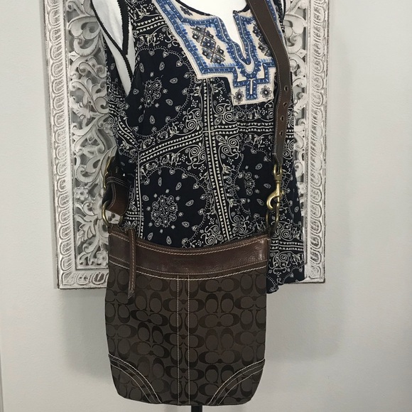Coach Handbags - Coach vintage iconic leather/fabric crossbody bag